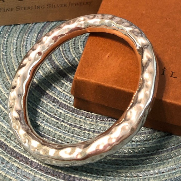 Silpada Oval Hammered Sterling Bangle Bracelet B1117 - Picture 14 of 16